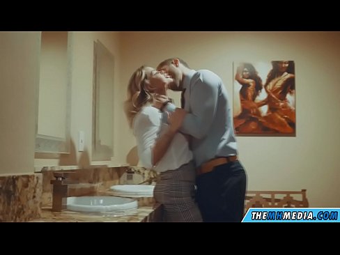 ❤️ Калі грудастая бландынка спакушае цябе ў грамадскім туалете ❤️ Сэкс-відэа на be.rassadakubani.ru